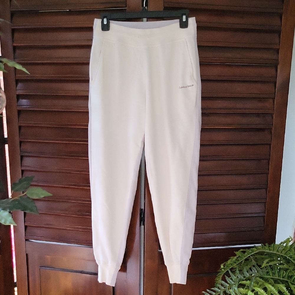 Outdoor Voices White and Gray Cotton Sweatpants Relaxed Fit Tapered Cuffs Medium
